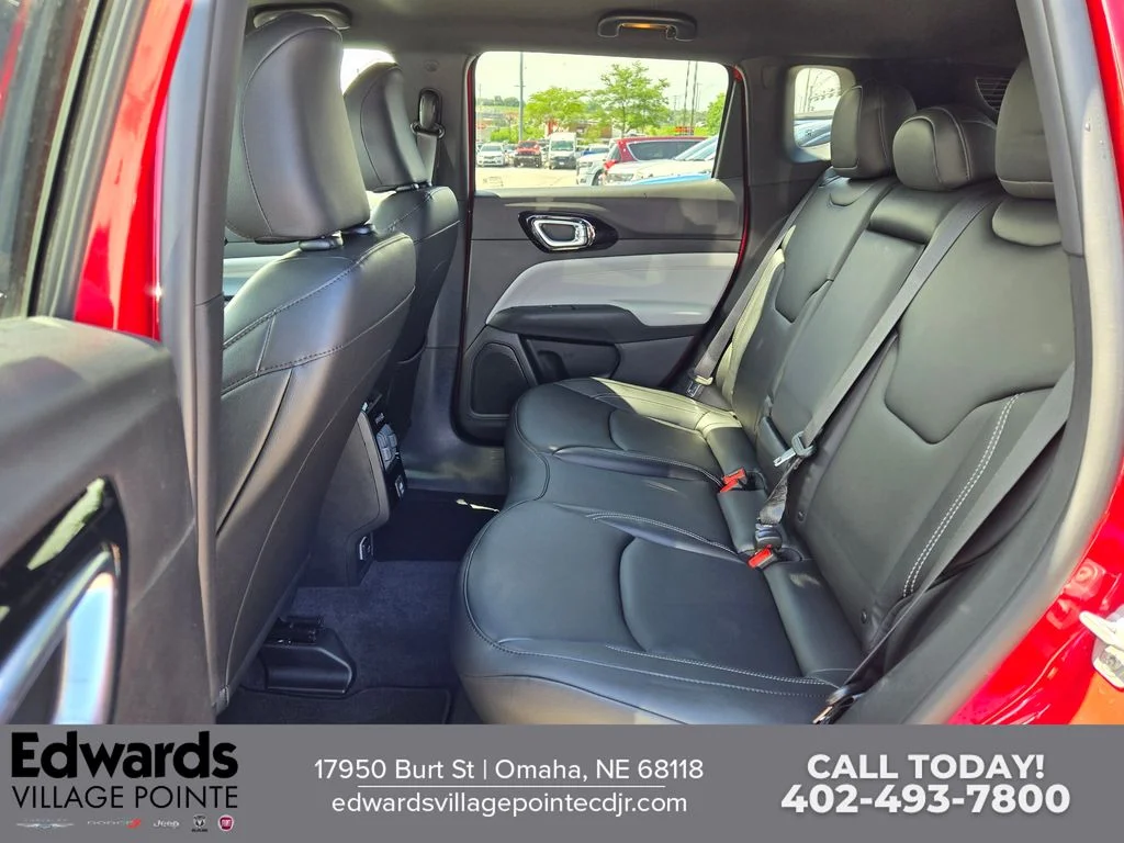 New 2026 Red Hot Pearl-Coat Exterior Paint Jeep Limited image 25