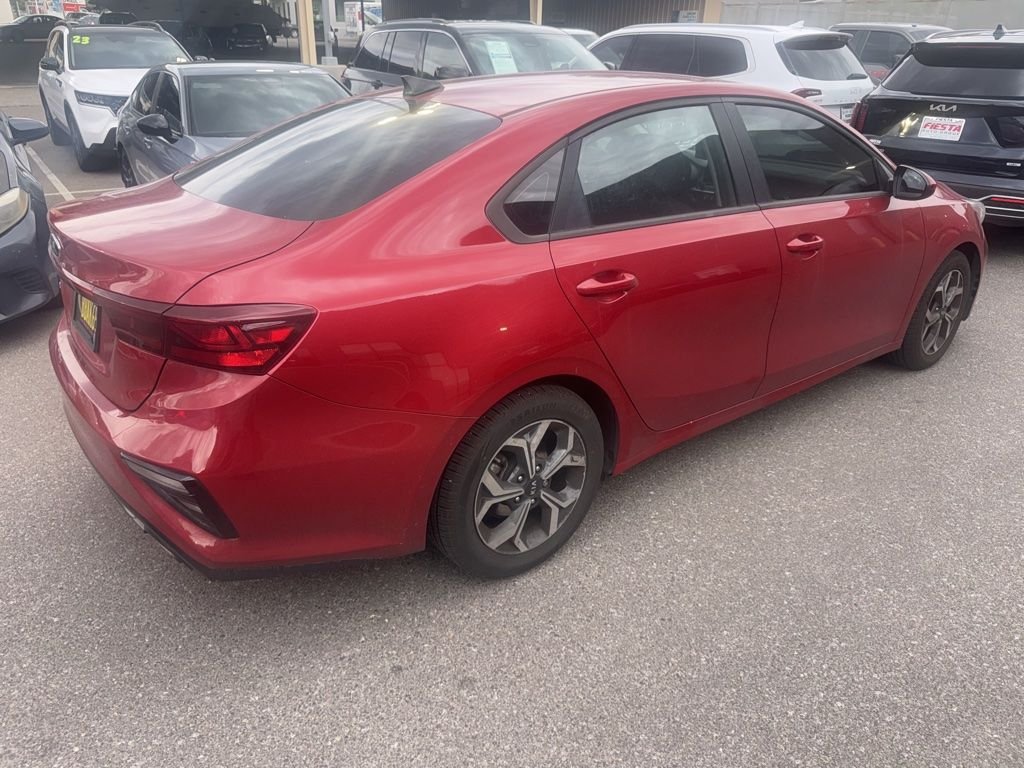 Used 2021 Red Kia LXS image 7