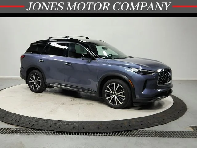 Used 2025 Blue INFINITI Autograph image 1