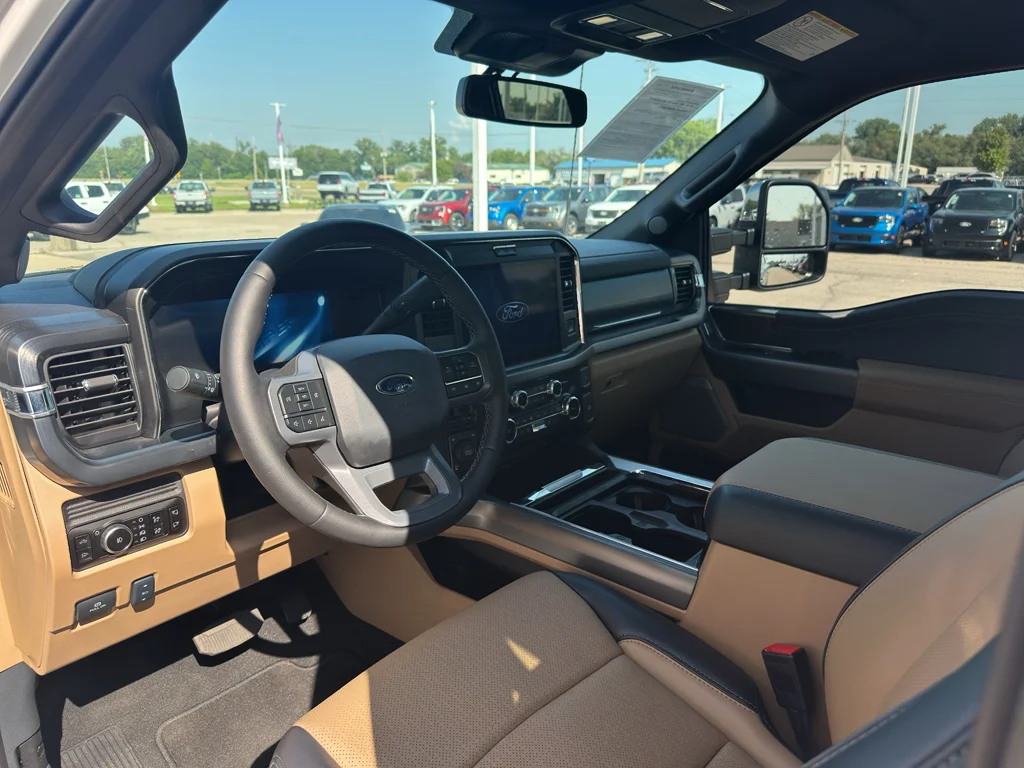 Used 2025 Star White Metallic Tri-Coat Ford LARIAT image 2