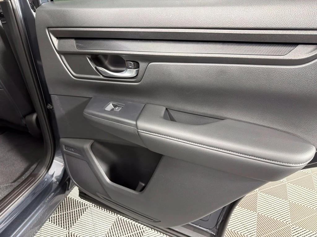 Used 2024  Honda EX image 12