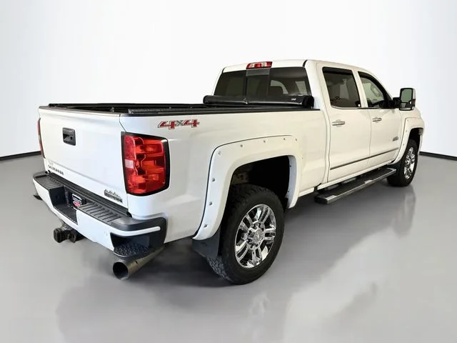 Used 2017 White Chevrolet High Country image 7