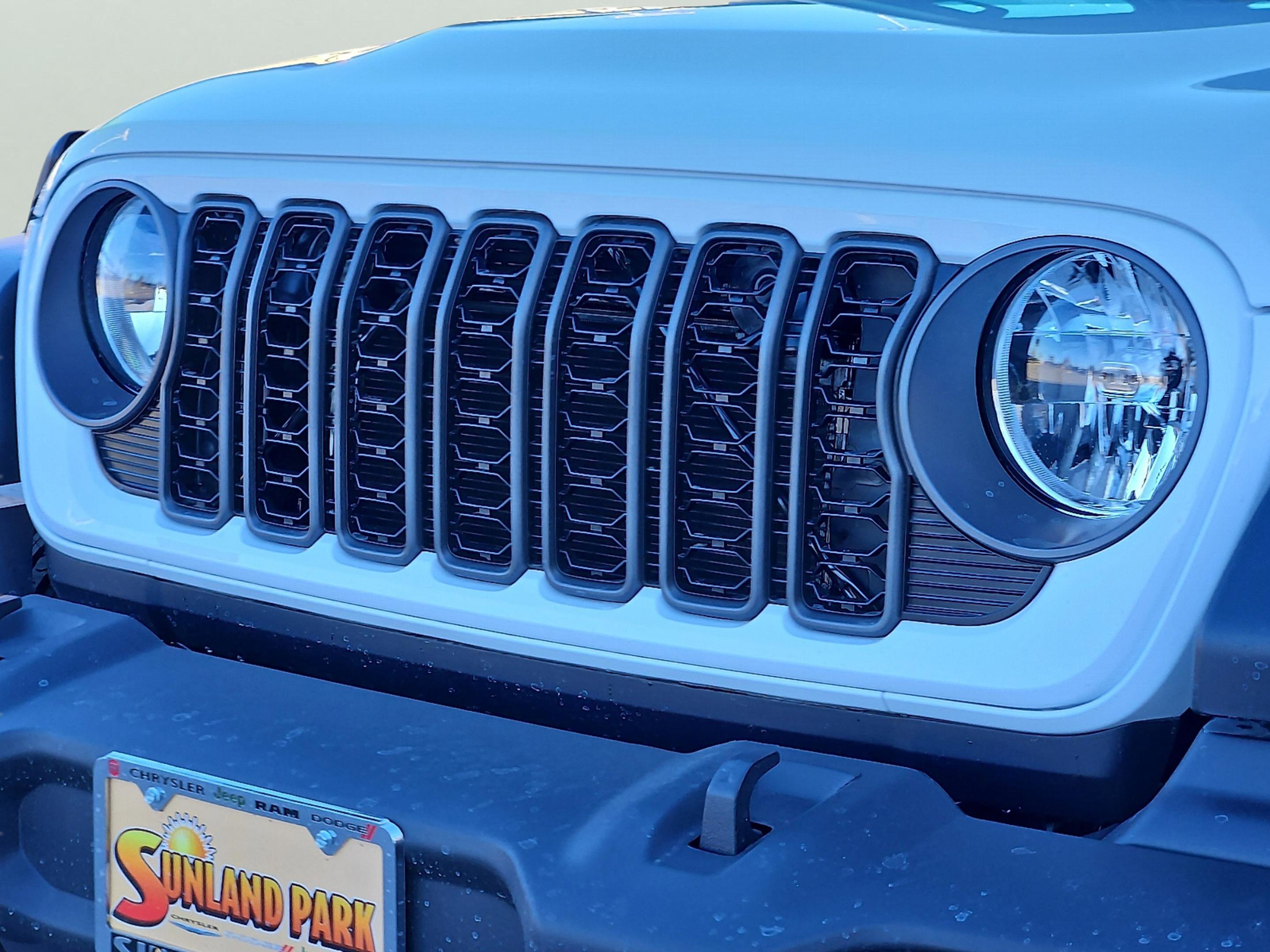 New 2026 Bright White Clear-Coat Exterior Paint Jeep Sport image 7