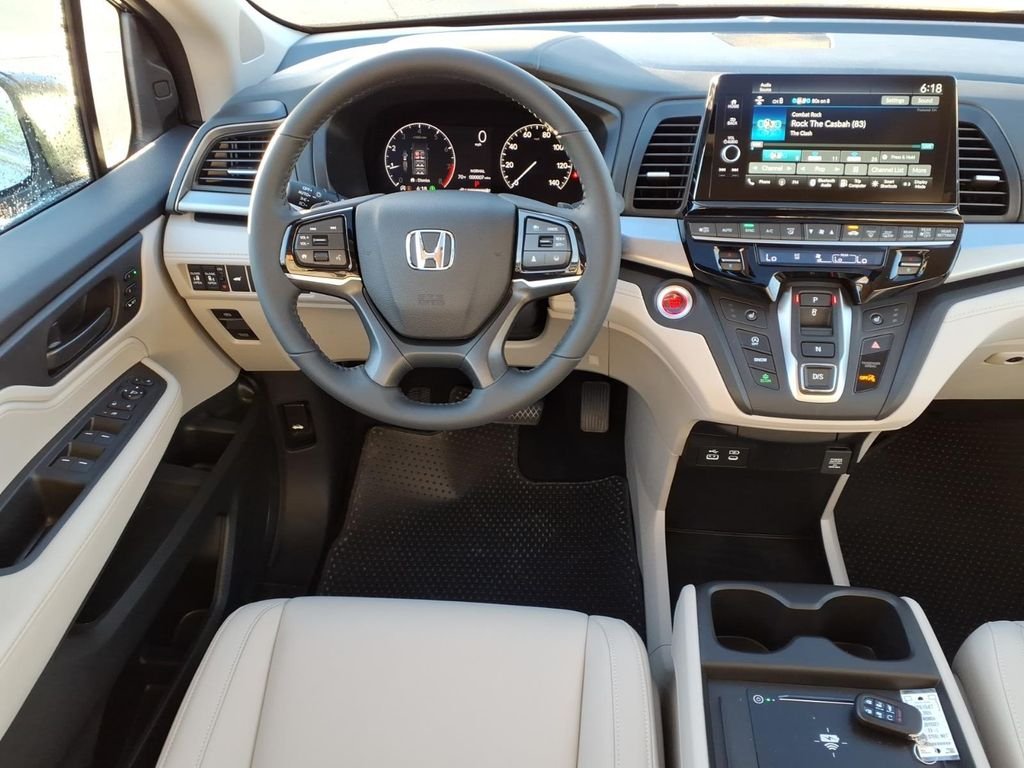 New 2026 Modern Steel Metallic Honda EX-L image 3