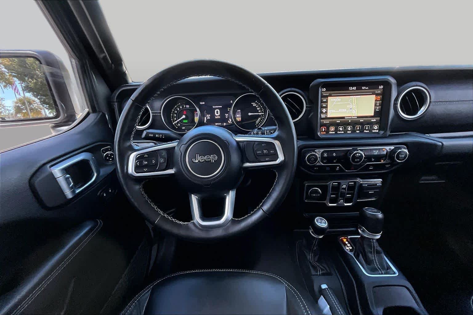 Used 2023 Sting-Gray Clearcoat Jeep Sahara image 6