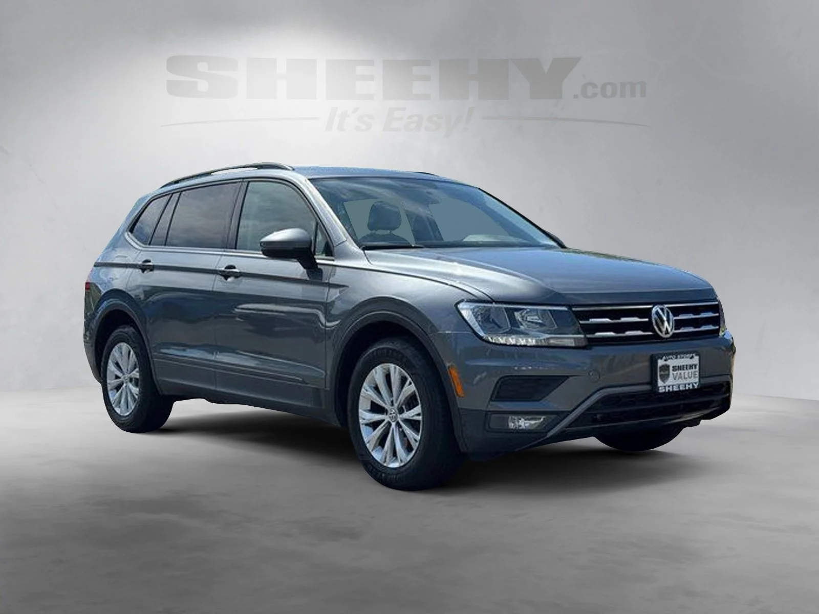Used 2018 Gray Volkswagen 2.0T S image 2