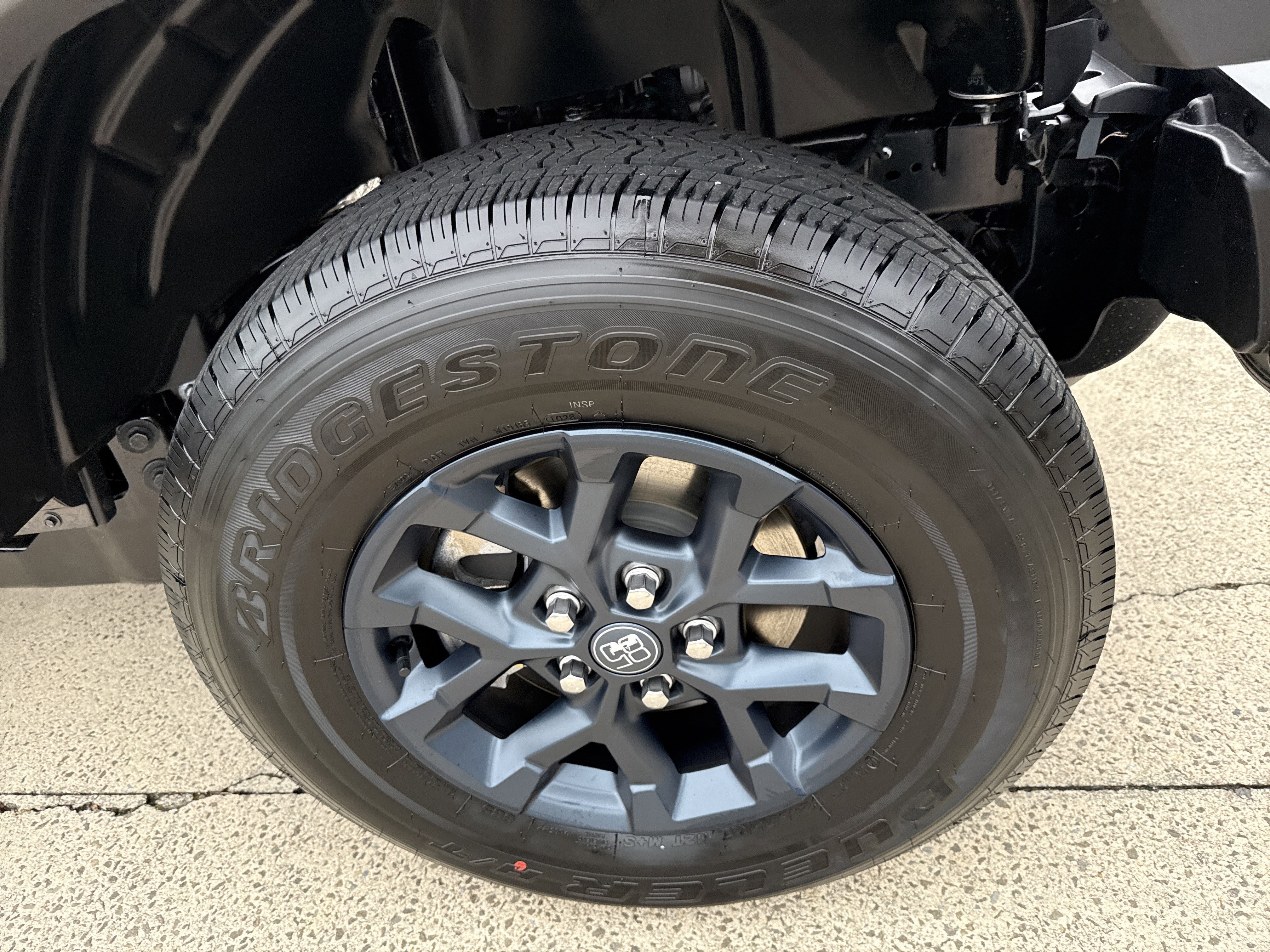 New 2026 Granite Crystal Metallic Clearcoat Jeep 85th Anniversary Edition image 15