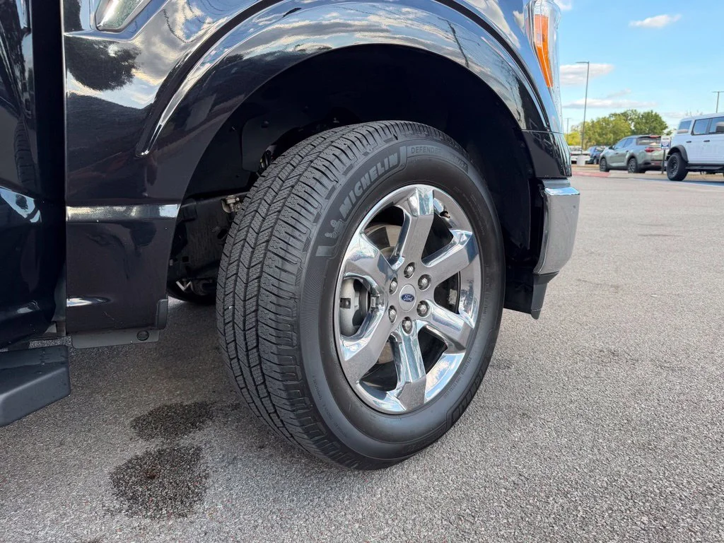Used 2021 Black Ford Lariat image 8