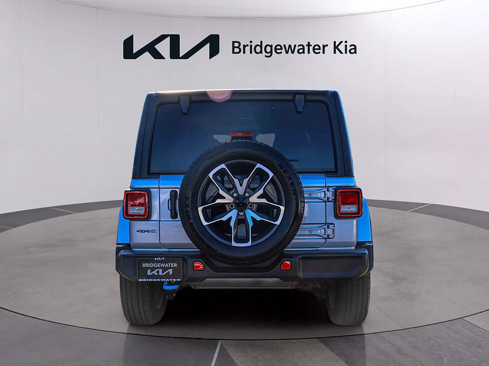 Used 2024 Silver Zynith Clearcoat Jeep Sport S image 6