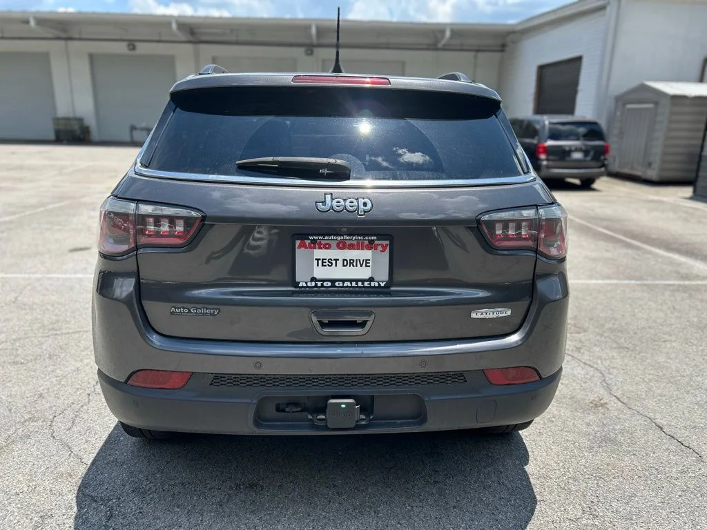 Used 2020 Gray Jeep Latitude image 6