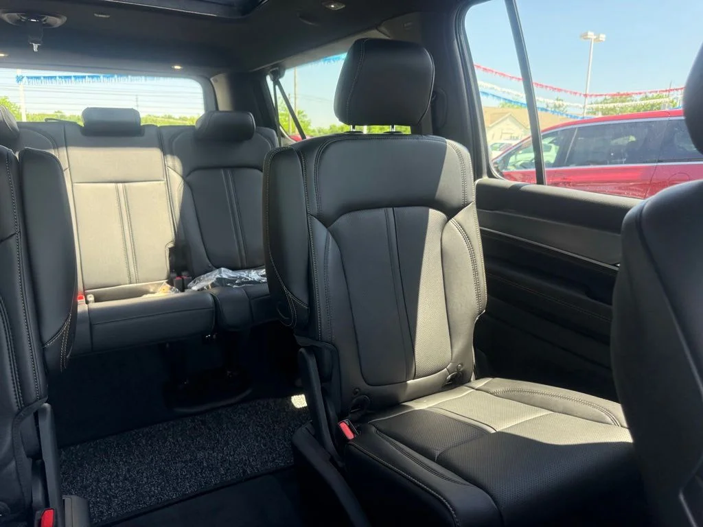 New 2026 Black Jeep  image 65