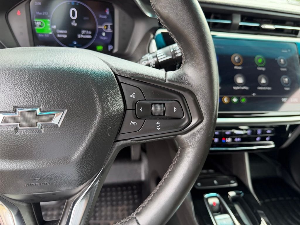 Used 2023 Summit White Chevrolet 2LT image 18