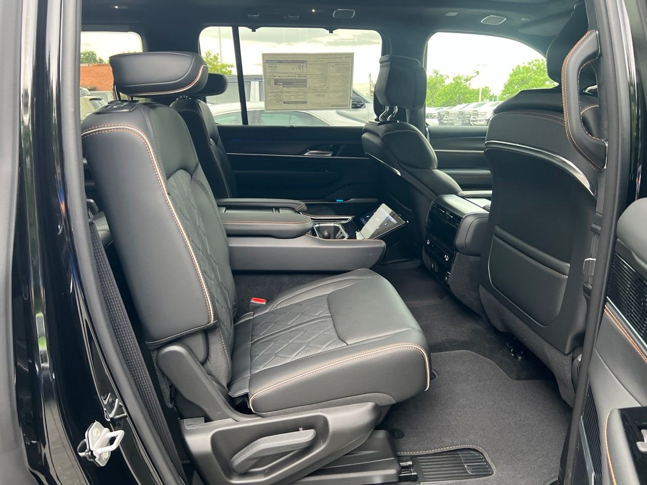 New 2026 High Gloss Black Exterior Paint Jeep Summit Reserve image 24