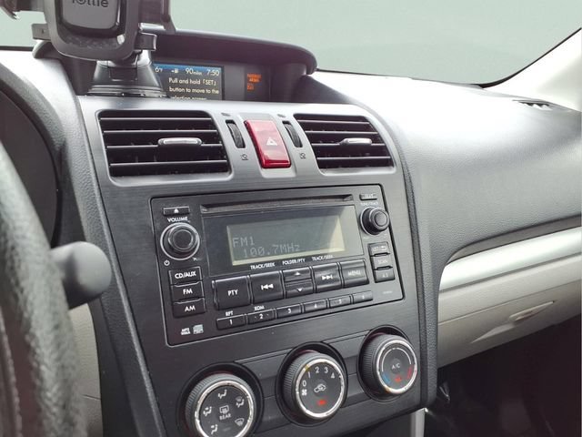 Used 2015  Subaru 2.5i image 9