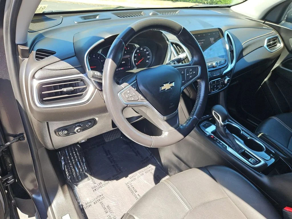 Used 2022 Iron Gray Metallic Chevrolet Premier image 13