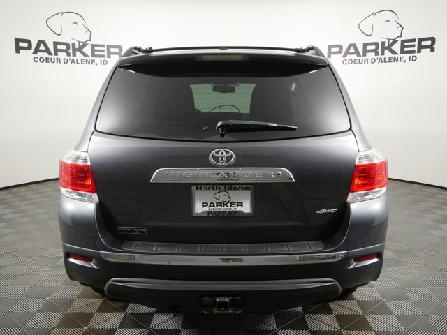 Used 2013 Magnetic Gray Metallic Toyota Limited image 6