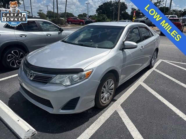 2014 Toyota Camry 2.5 Auto L's photo