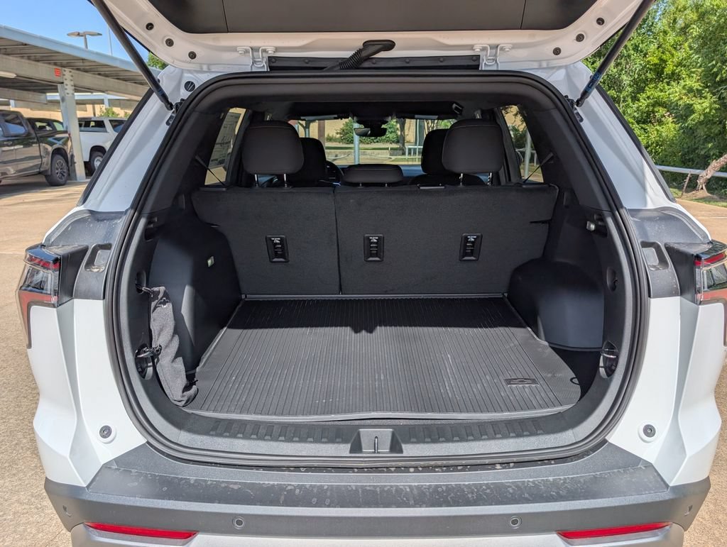 2027 Chevrolet Equinox LT - Photo 29
