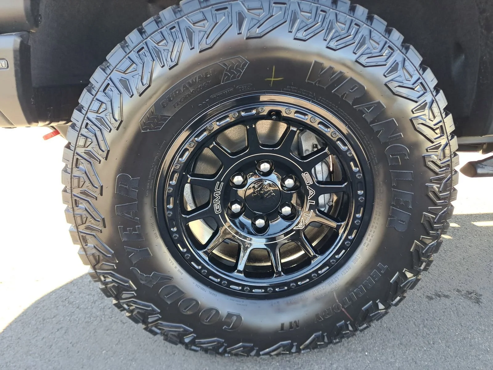 2026 GMC Canyon AT4X - Photo 12