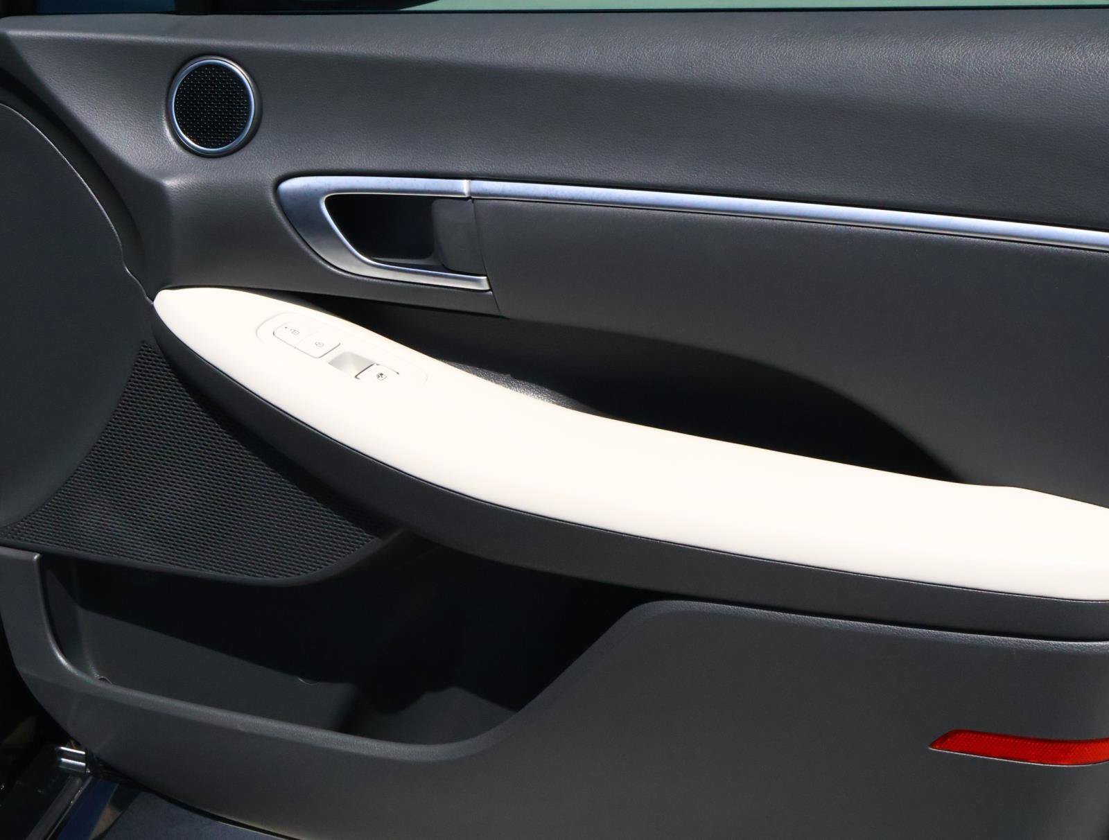 2025 Hyundai Sonata SEL - Photo 16