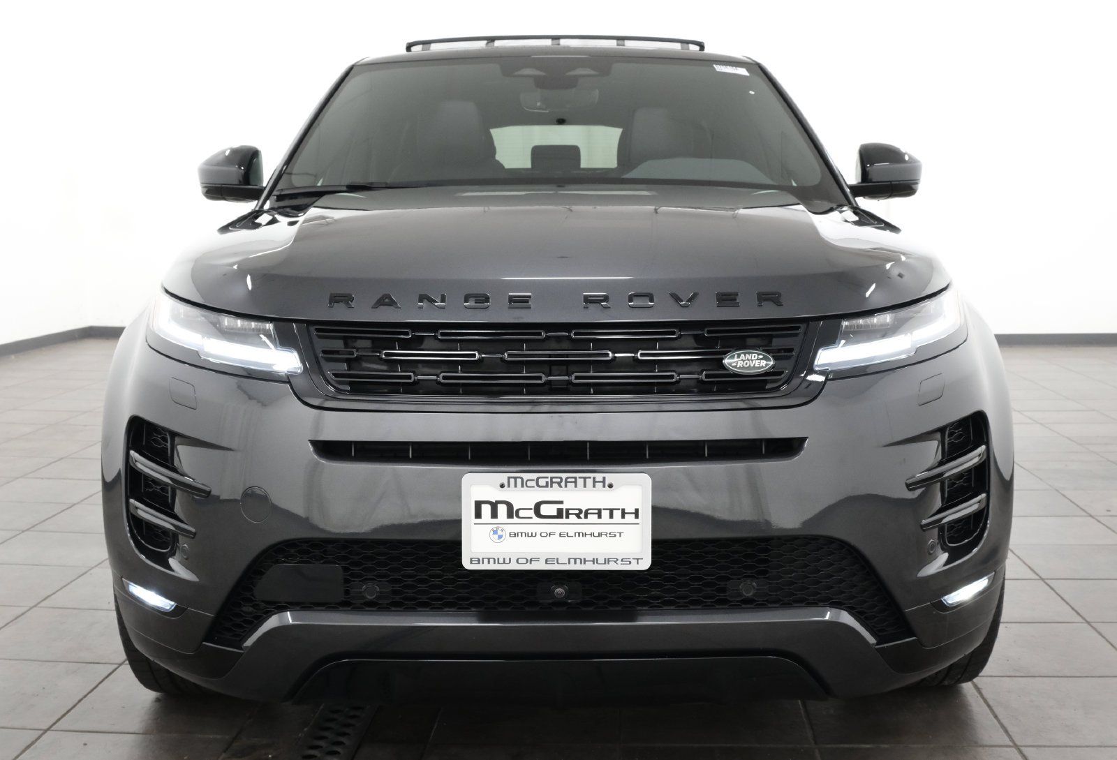 Used 2024 Carpathian Gray Premium Metallic Land Rover Dynamic image 8