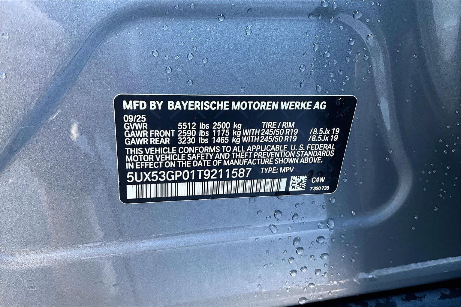 Used 2026 Skyscraper Grey Metallic BMW 30 xDrive image 18