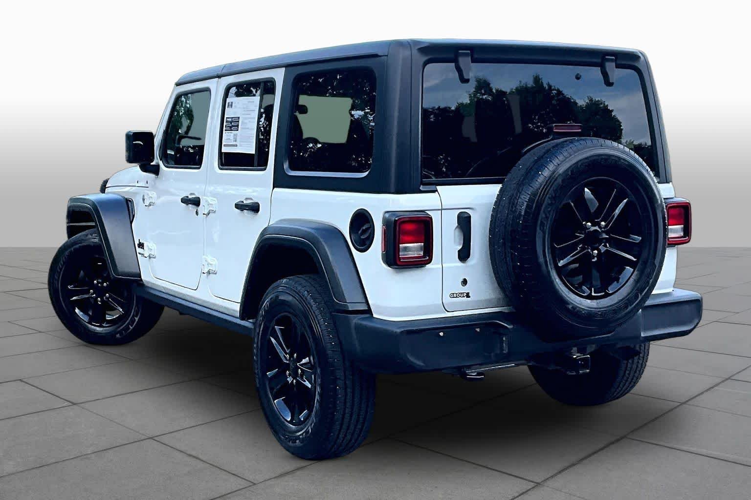 Used 2019 Bright White Clearcoat Jeep Sport Altitude image 12