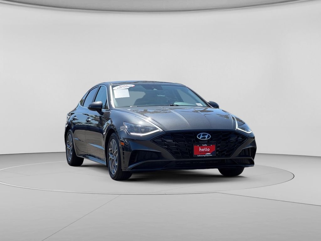 Used 2020 Gray Hyundai SEL image 4