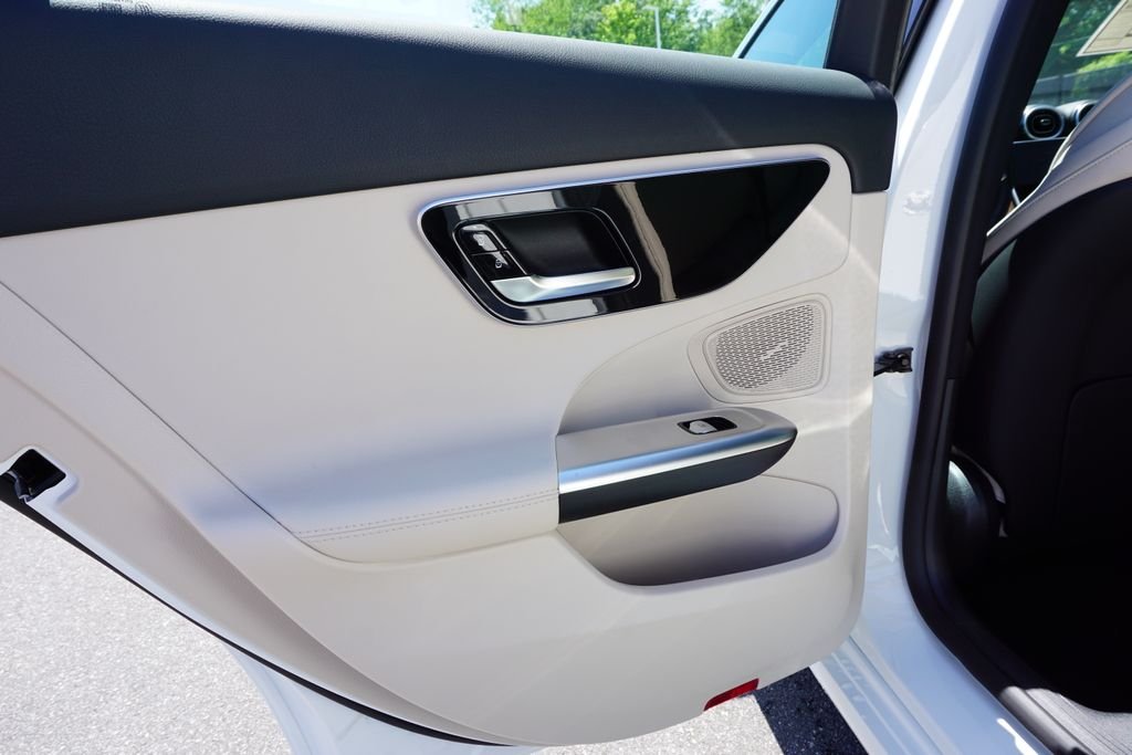2025 Mercedes-Benz C-Class Sedan C 300 - Photo 40