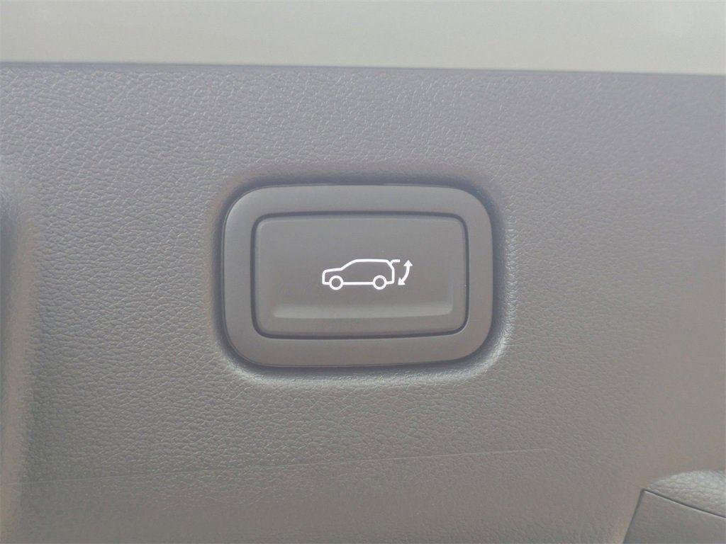 New 2026 Green Hyundai Limited FWD image 12