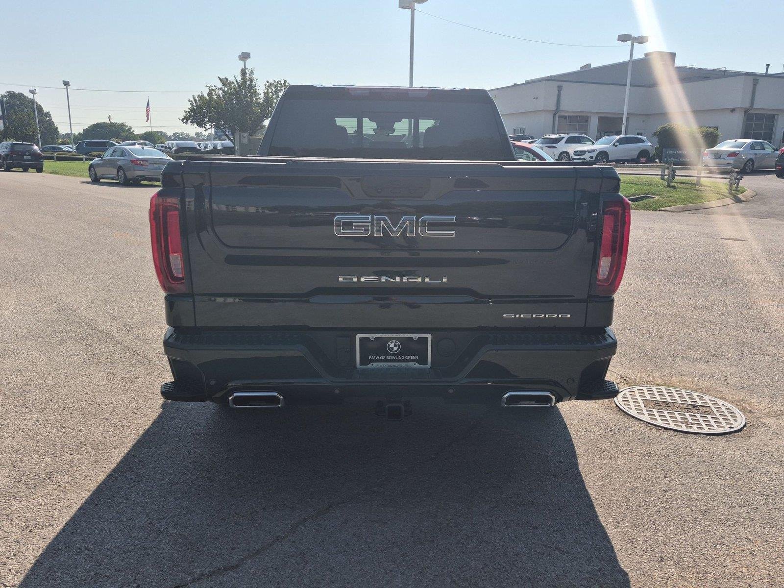 Used 2026 Onyx Black GMC Denali Ultimate image 4