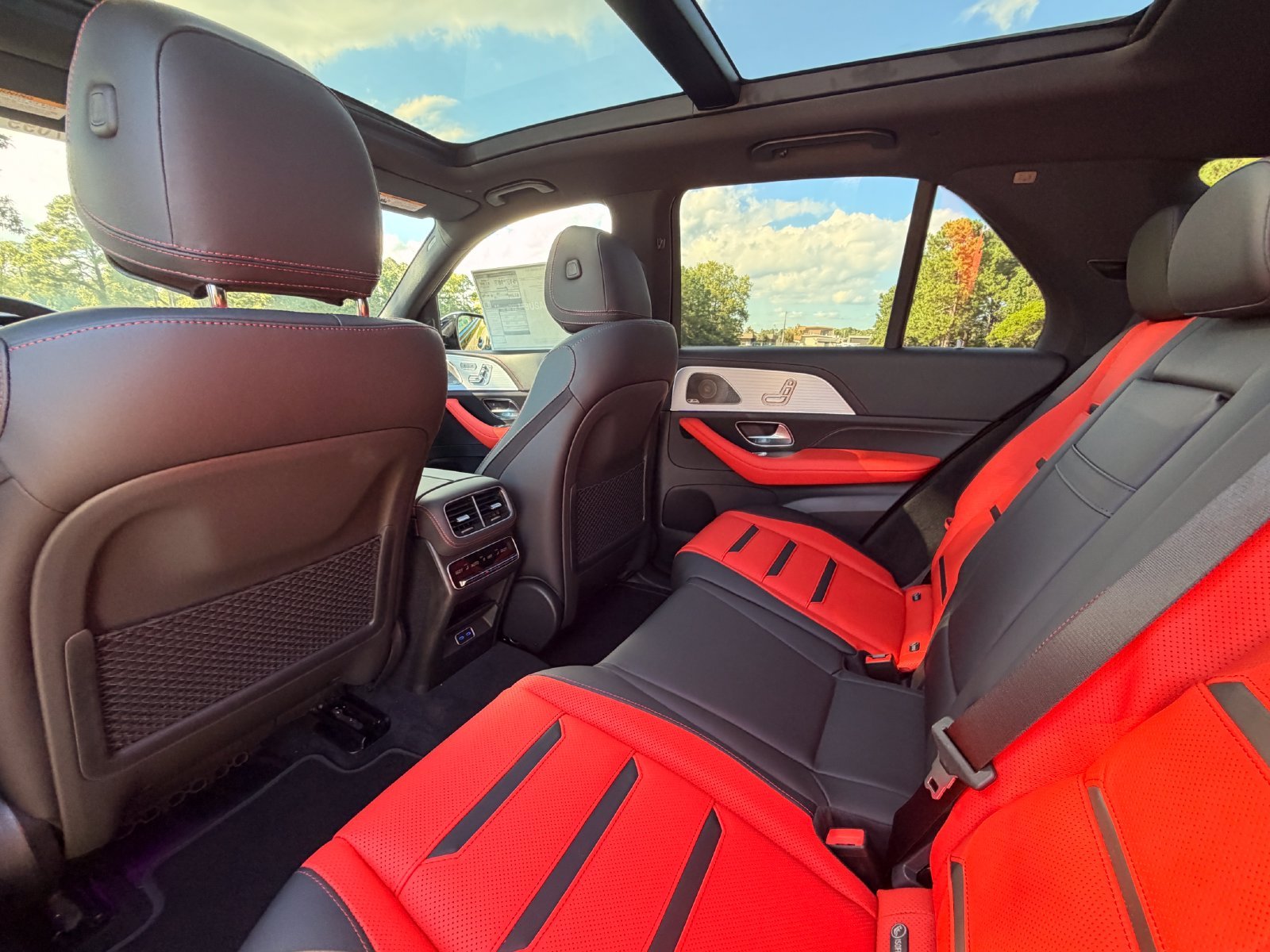 New 2027 Obsidian Black Metallic Mercedes-Benz GLE 53e AMG® image 14