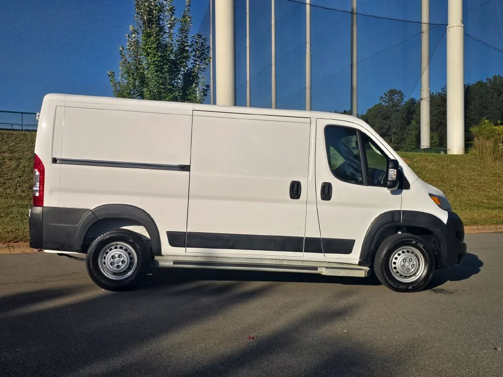 Used 2025 White Ram Base image 2