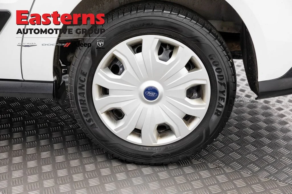 Used 2022 White Ford XLT image 32