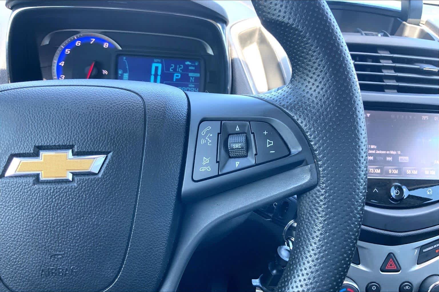 Used 2016 Summit White Chevrolet LT image 24
