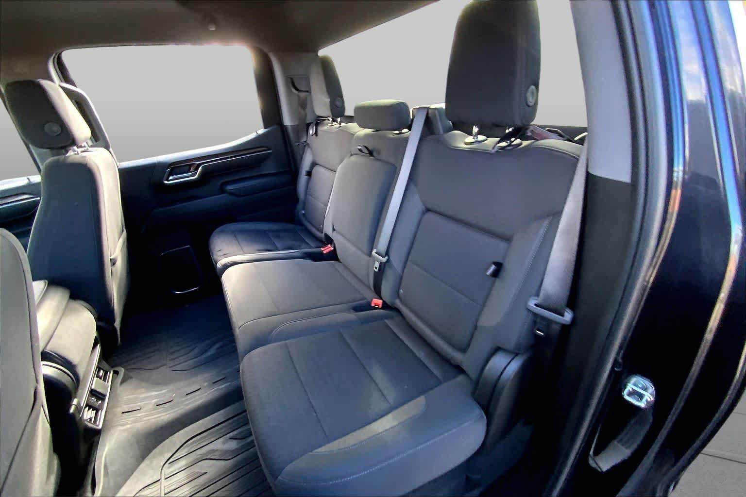 Used 2024 Titanium Rush Metallic GMC Elevation image 18