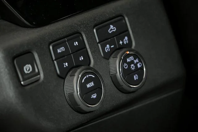 2023 Chevrolet Silverado 1500 RST - Photo 15