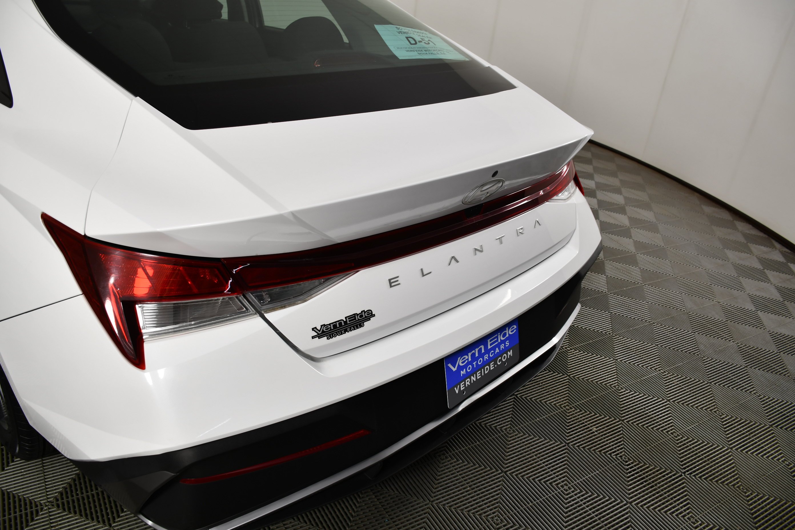Used 2024 Serenity White Hyundai SEL image 15