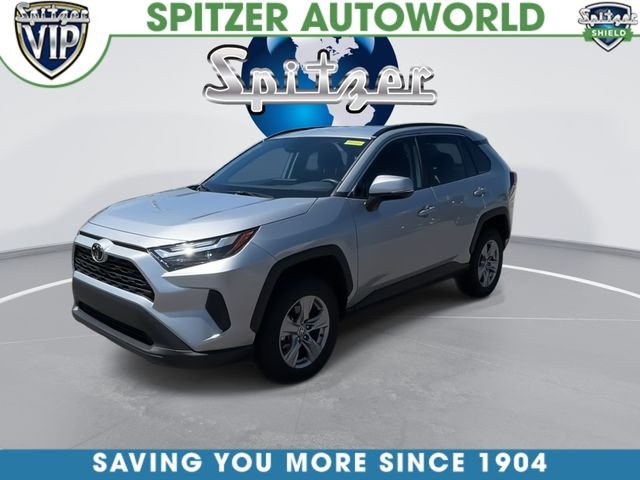 2025 Toyota RAV4 XLE - Photo 6