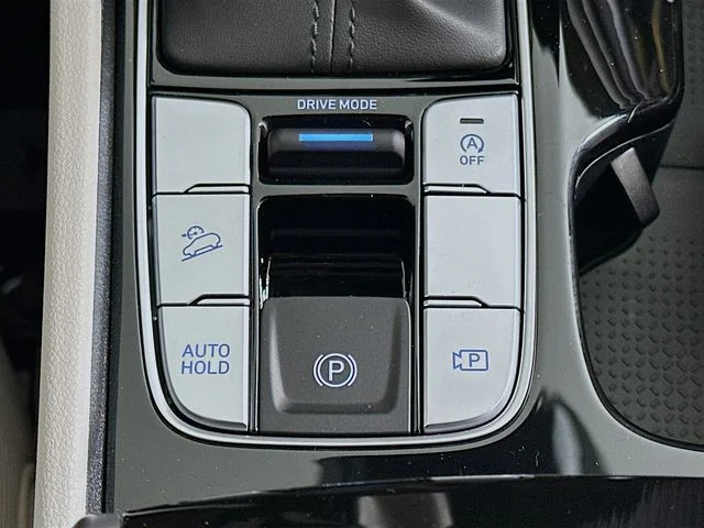 New 2026 Hyundai TUCSON SEL