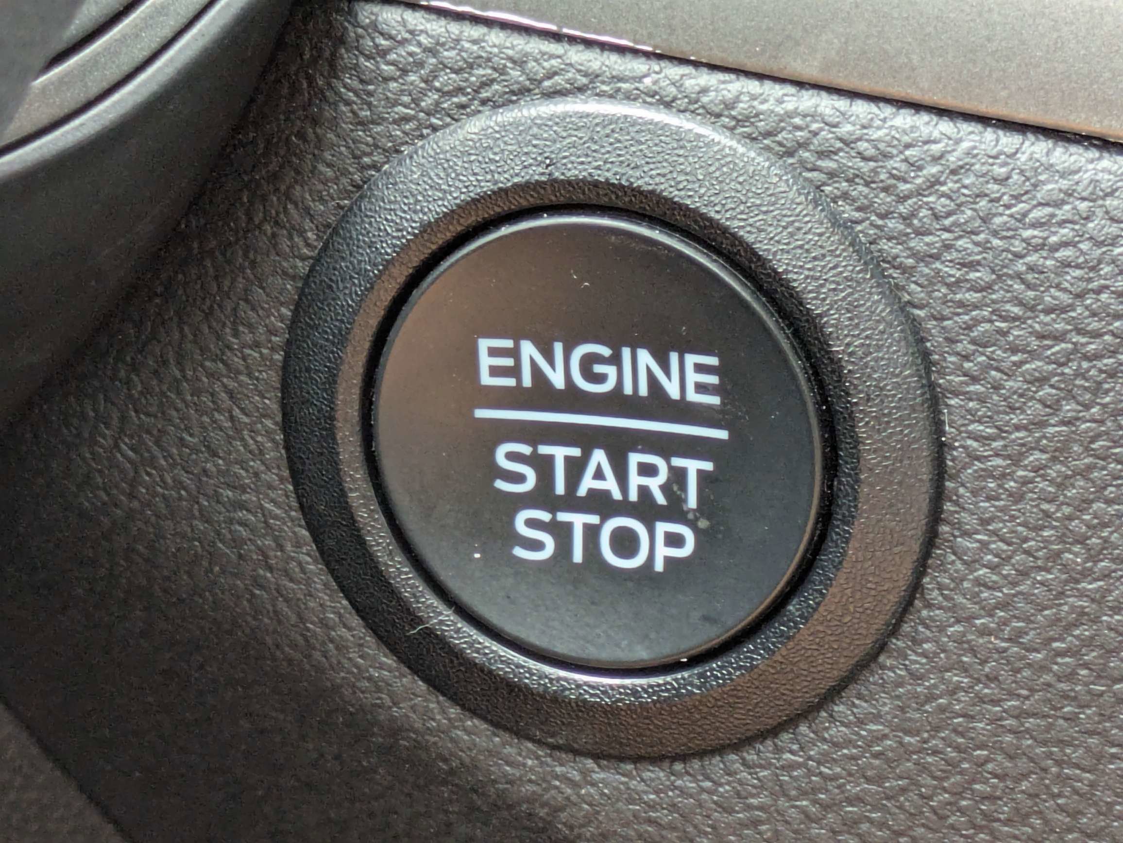 Used 2025 Oxford White Ford Active image 35