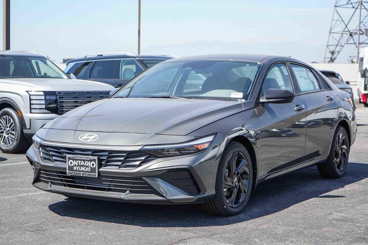 New 2026 Gray Hyundai SEL Sport image 4