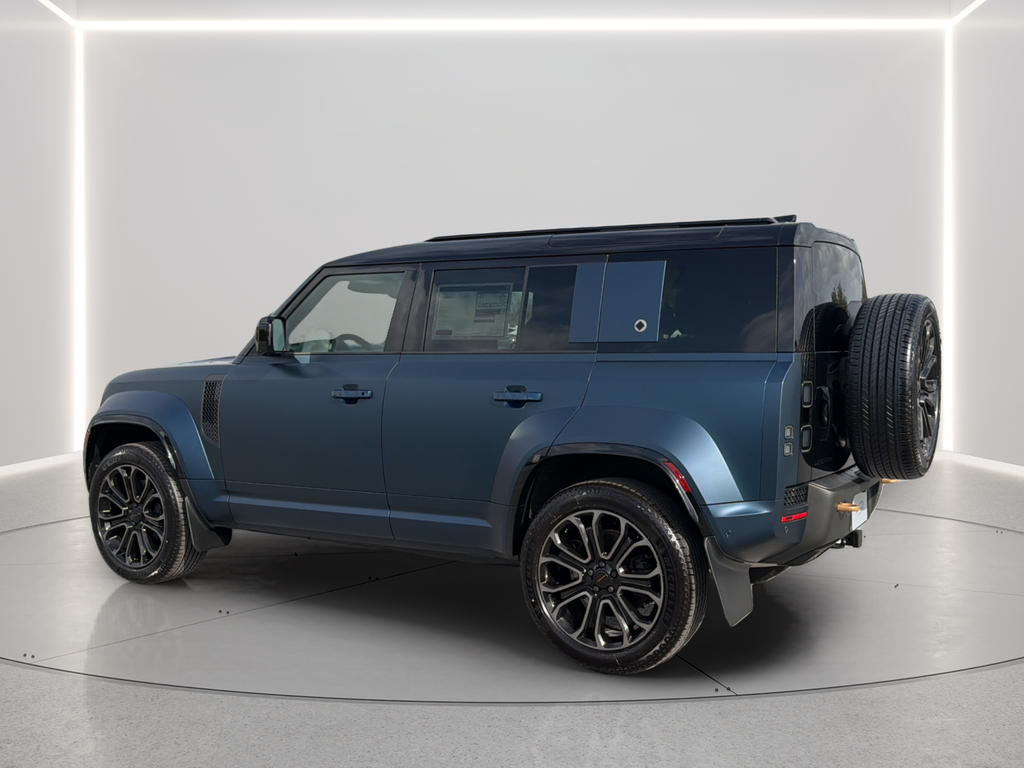 New 2026 Sargasso Blue Land Rover OCTA image 14
