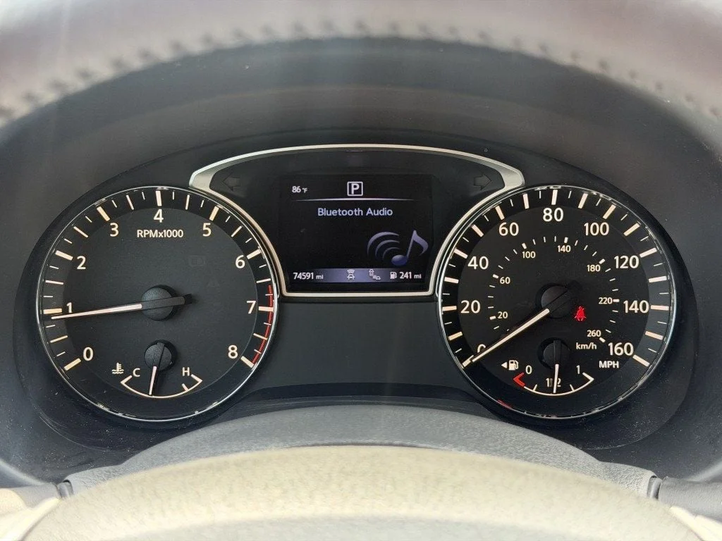 Used 2016 Super Black Nissan 4dr Sedan I4 2.5 SL image 14