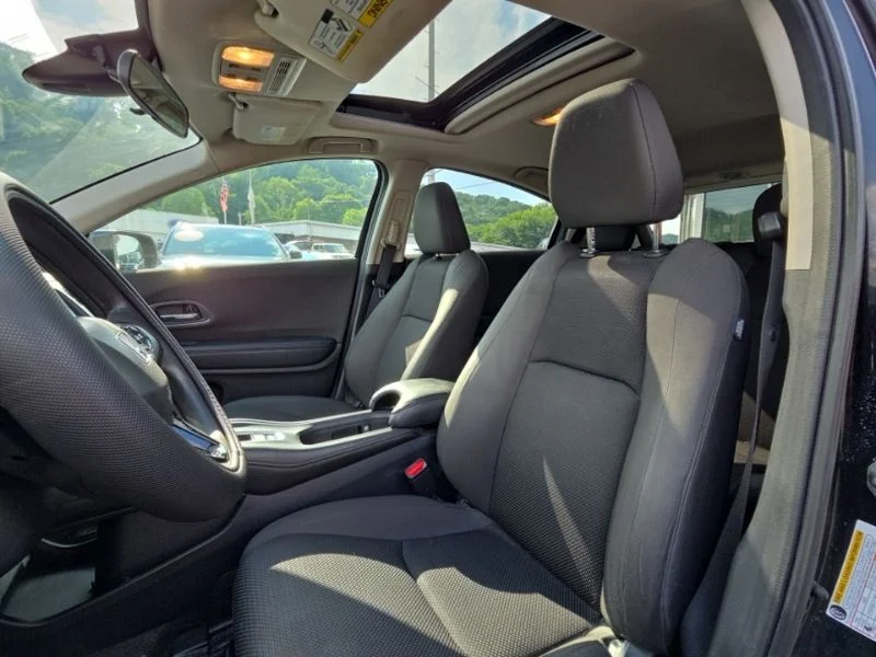 Used 2020  Honda EX image 10