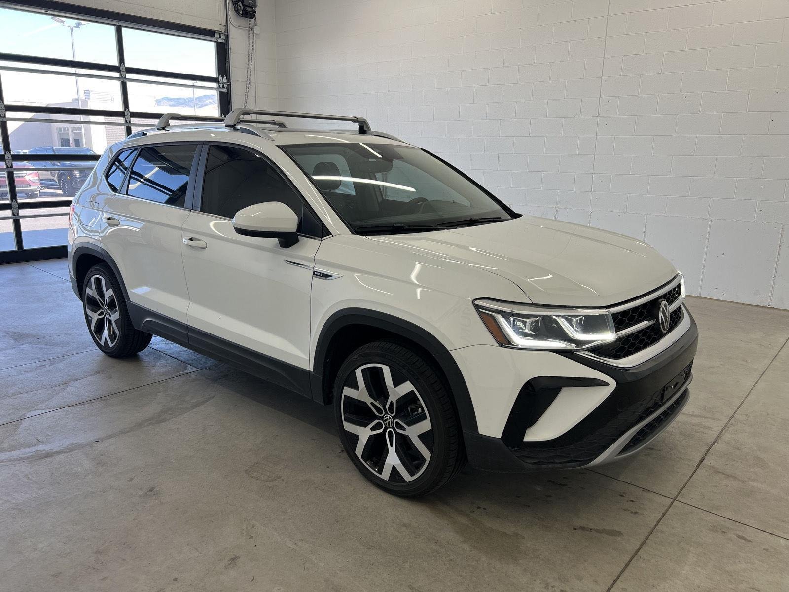 Used 2023 Pure White Volkswagen SEL image 5