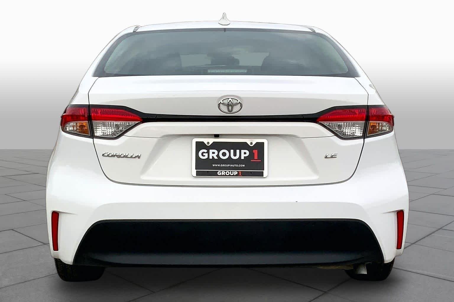 Used 2025 Ice Cap Toyota LE image 5