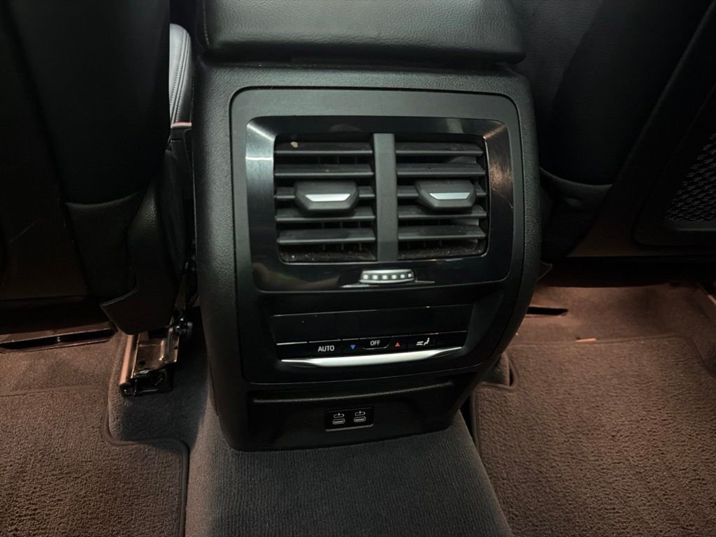 Used 2023 Gray BMW xDrive30i image 24