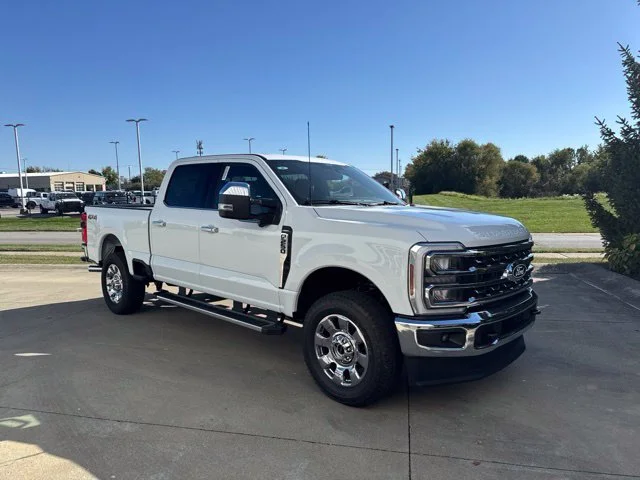 New 2027 Oxford White Ford Lariat image 62
