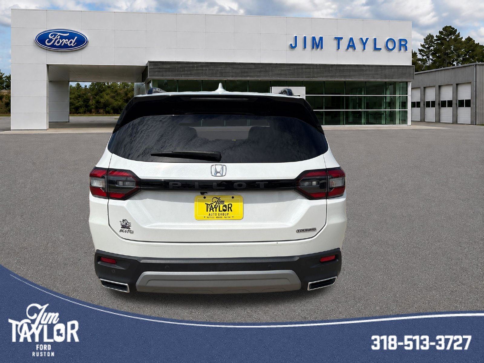 Used 2024 White Honda Touring image 4
